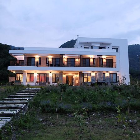 Moonlit Seaview Homestay Tungho Kültér fotó